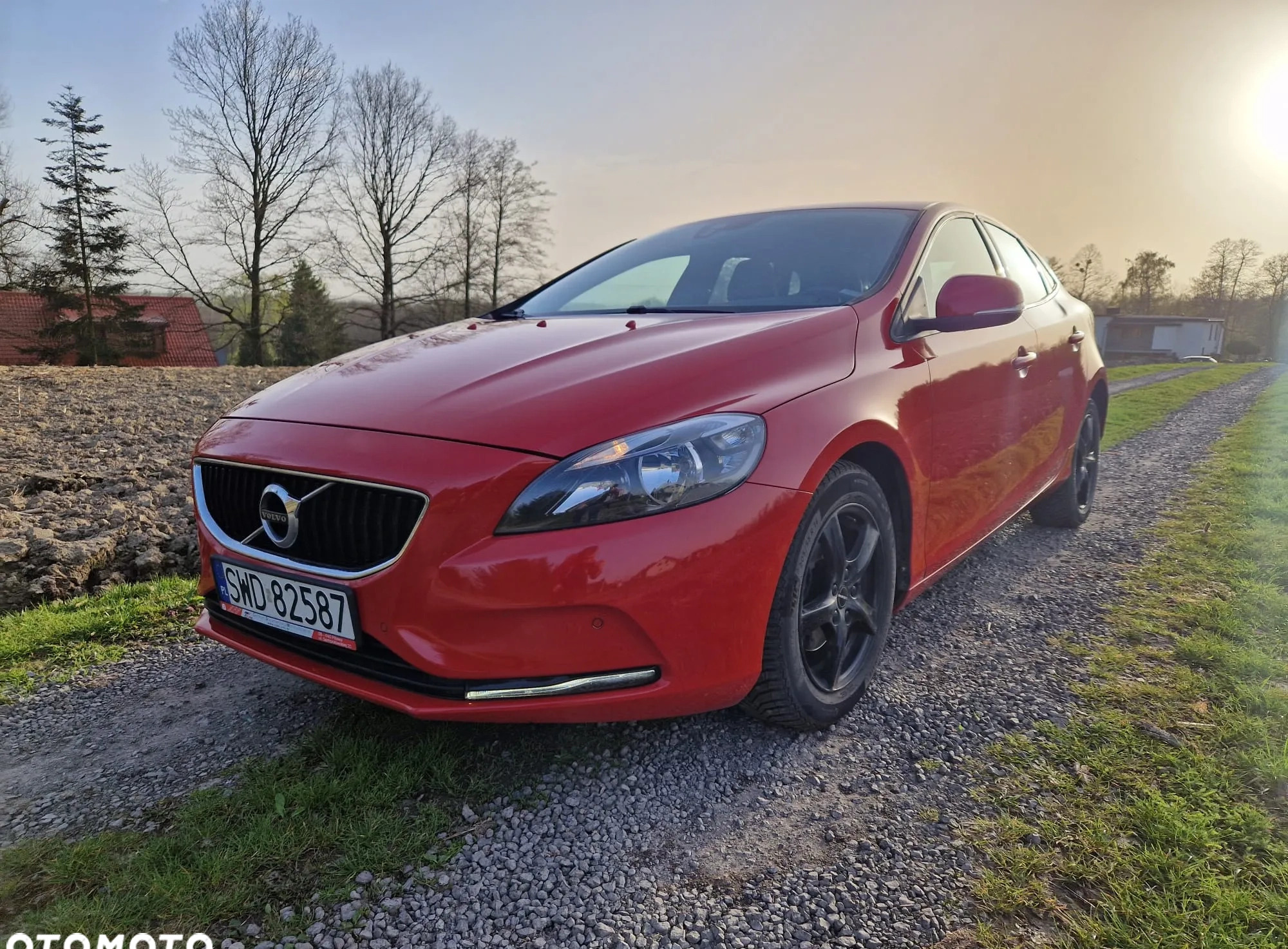 Volvo V40 cena 48000 przebieg: 128126, rok produkcji 2016 z Trzcińsko-Zdrój małe 79